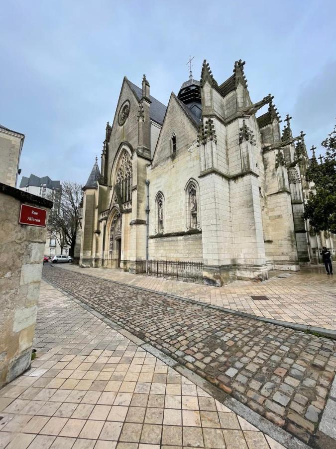 Le Chambord Beautiful Half-timbered House With Terrace Apartamento Tours